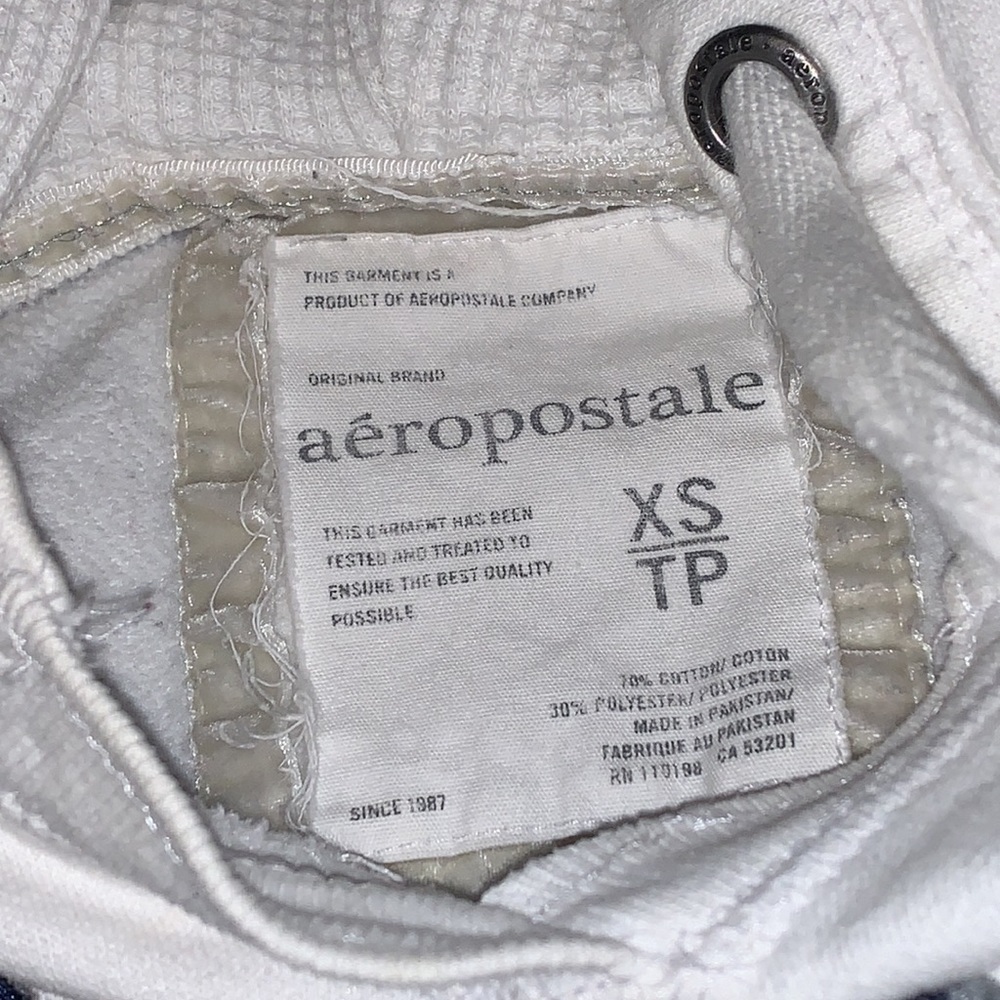 White Aeropostale hoodie sweatshirt - Picture 3 of 3